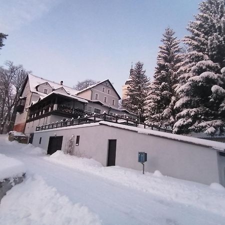 Hotel Auri Rudnik Екстер'єр фото