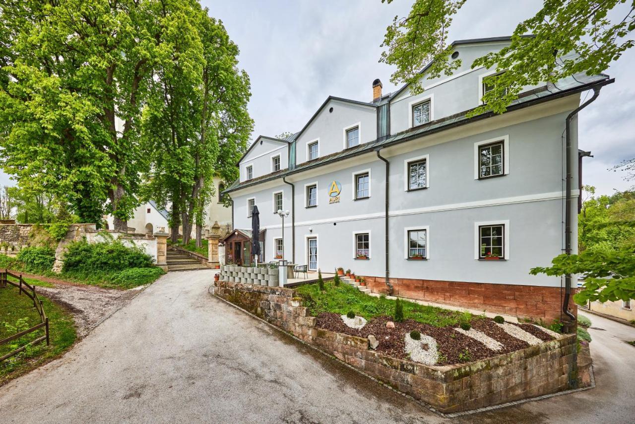 Hotel Auri Rudnik Екстер'єр фото