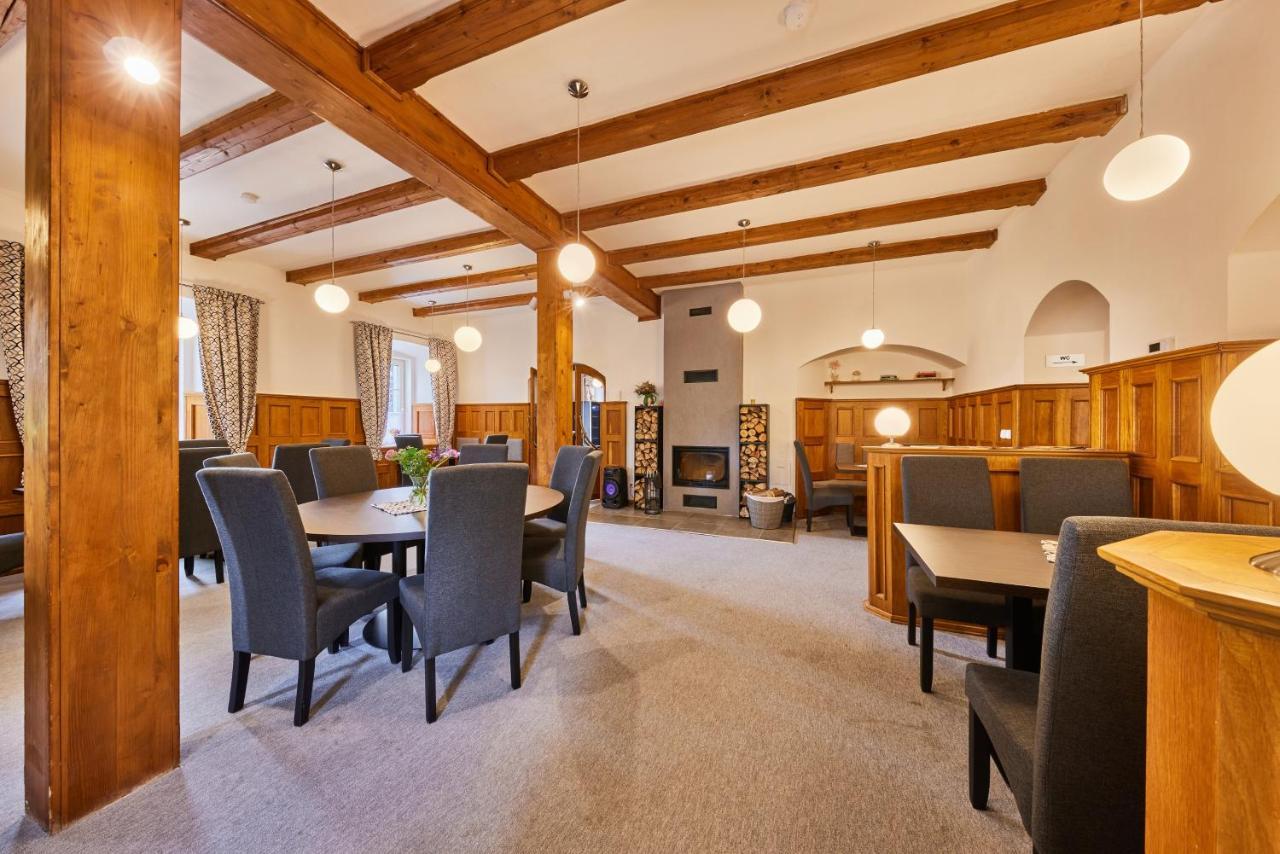 Hotel Auri Rudnik Екстер'єр фото