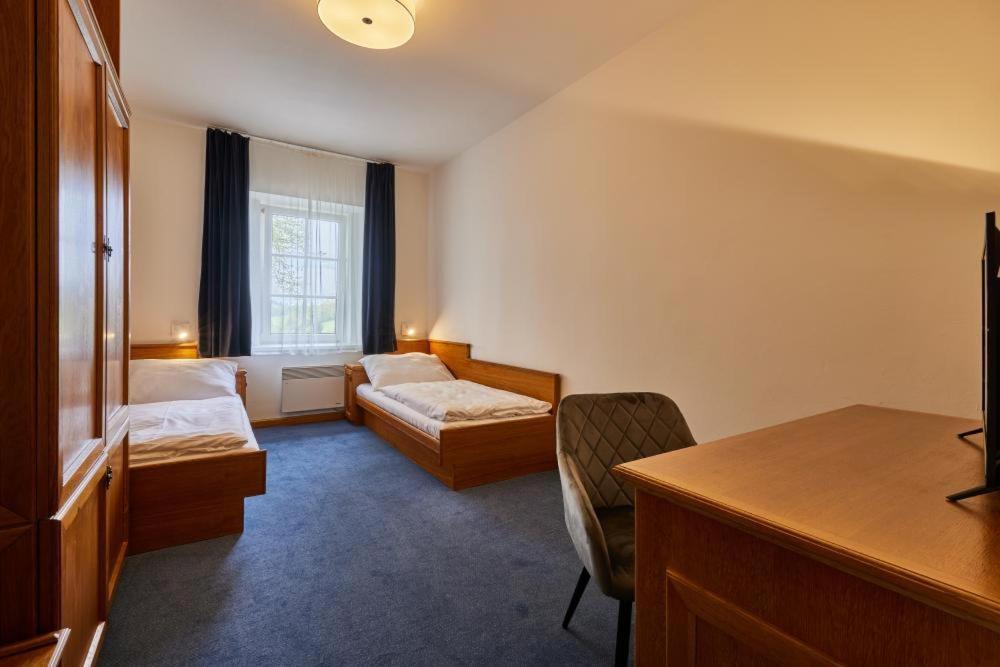Hotel Auri Rudnik Екстер'єр фото