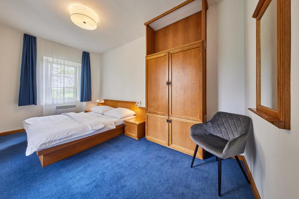 Hotel Auri Rudnik Екстер'єр фото
